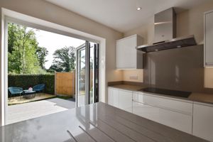 Photo 16- click for photo gallery